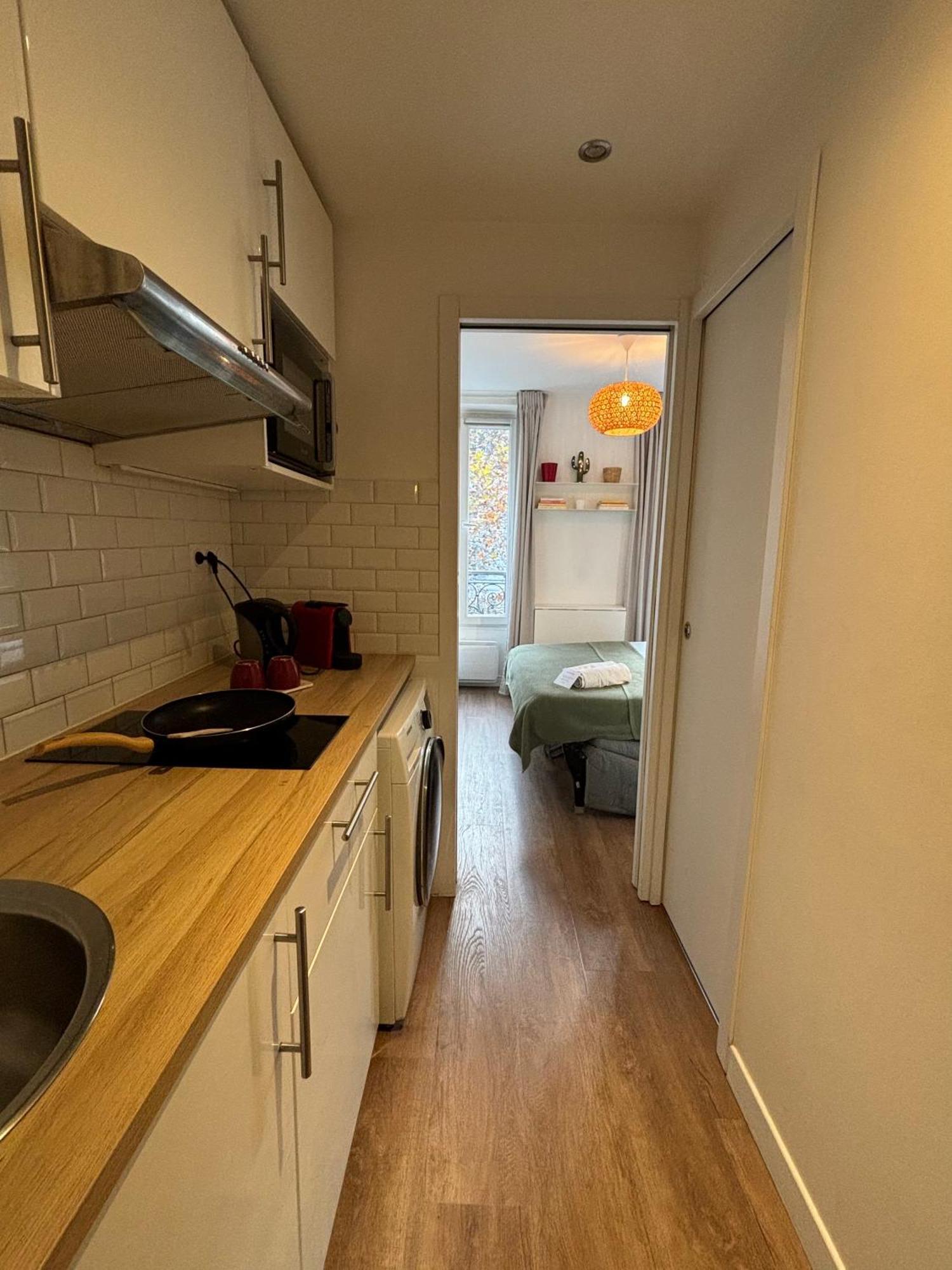 Clichy Studio Getaway - C70 Paris Exterior photo